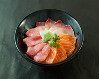 Raw Salmon Sala